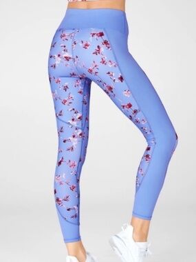 Fabletics Leggings NWT Blue Floral Red M Activewear Motion 365 high waisted 7/8